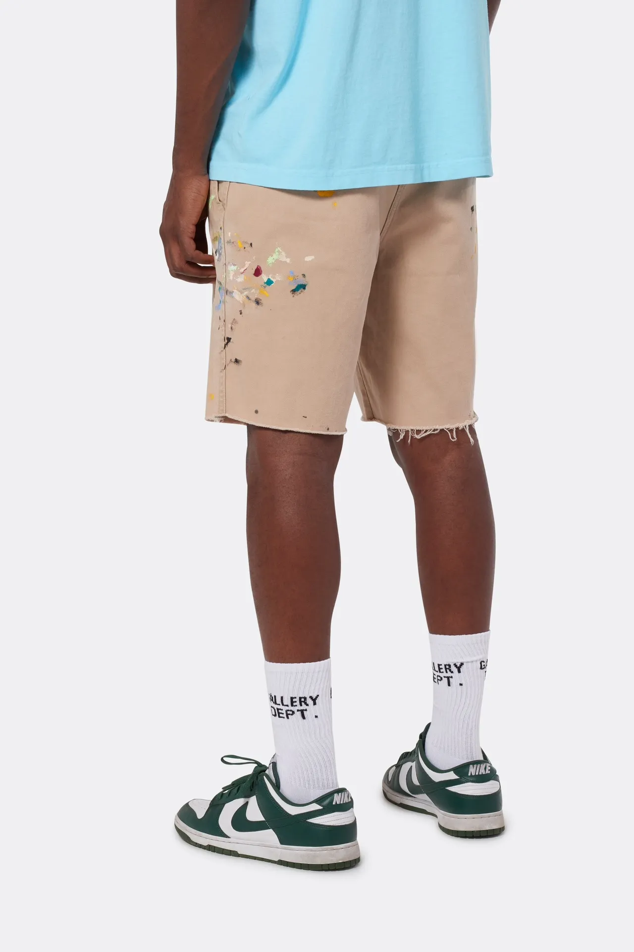 GALLERY DEPT. RICKY SHORT/KHAKI Splash-ink knife-cut khaki work shorts, khaki color 30-32-34-36 code, re-adjusted version, re-washed to make old VINTAGE, hand-made acrylic splash-ink graffiti, genuine cowhide steel stamped LOGO leather tag, original version with LOGO buttons